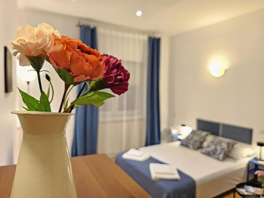 Sweet Dreams Suites Calea Victoriei Sunny Studio Bucharest Exterior photo